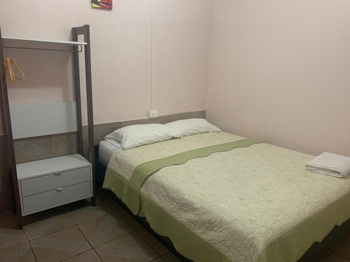 Hostal Iria Антофагаста Екстер'єр фото